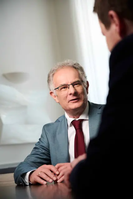 Finanzminister Markus Marterbauer im Interview mit MeinBezirk. | Foto: BMI/Prinz