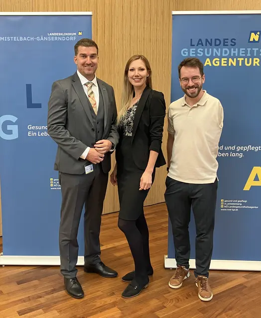 Kaufmännischer Direktor Florian Trummer und die Vortragenden Jennifer Elisabeth Bauer und Spitzensportler Andreas Onea.  | Foto: LK Mistelbach 