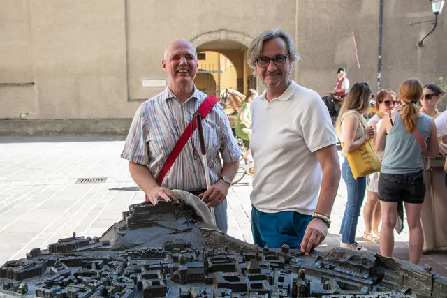 Die inklusiven Stadtführungen der Stadt Salzburg stießen auf großes Interesse: Mehr als 200 Teilnehmerinnen und Teilnehmer nahmen an den angebotenen Rundgängen teil und erkundeten die Stadt aus unterschiedlichen Perspektiven. | Foto: Stadt Salzburg/Anna Pirato