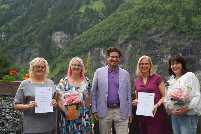 Von links: Ksenija Glauninger, Michaela Santer, Geschäftsführer Christoph Köstinger, Sigrid Bader und Andrea Buchholzer. | Foto: Gasteiner Heilstollen