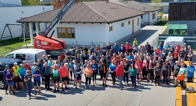 An der Startveranstaltung in Waldhausen im Strudengau, organisiert von der Gesunden Gemeinde, waren am 26. April mehr als 100 motivierte Teilnehmer beteiligt. | Foto: Gesunde Gemeinde Waldhausen