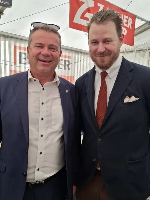 Bürgermeister Christian Partoll und Clemens Schreiberhuber