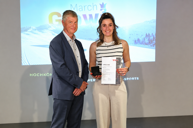 Thomas Letz (Jury) mit Annalena Brückl._Foto T.A.I.