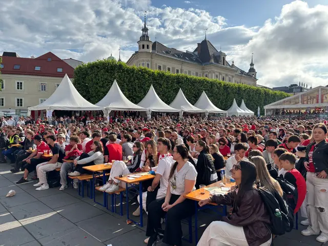 Tausende Fans versammelten sich beim ersten Österreich-Spiel am Neuen Platz in Klagenfurt. (Archivfoto) | Foto: MeinBezirk/Stephan Fugger