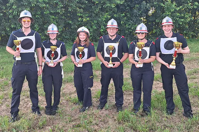 Bronze ohne Alterspunkte: Robert Bayer (Matzles), Karin Fida (Brunn), Tanja Zellhofer (Rafings-Rafingsberg), Markus Jöch (Kainraths), Bianca Hengst (Großrupprechts) und Florian Hutter (Gastern) | Foto: BFK WT