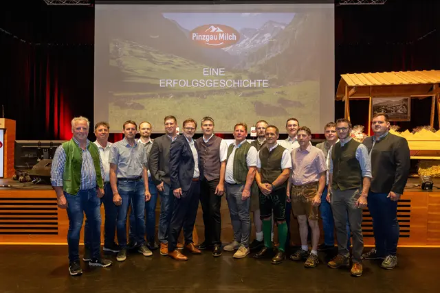 Der Vorstand der Pinzgau Milch Genossenschaft bei der 66. Generalversammlung im Ferry-Porsche Congress Center. | Foto:  Niki Faistauer