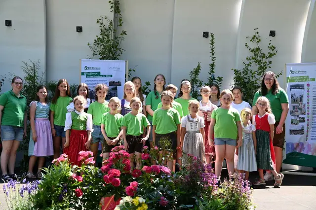 Die Kindervolkstanzgruppe Dobersberg trat auf. | Foto: Die Bäuerinnen im Bezirk Waidhofen