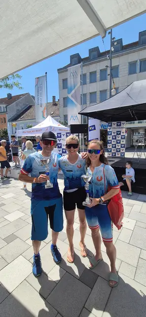 Bei hochsommerlichen Temperaturen gingen die Athleten der Sportunion Waidhofen/Ybbs, Sarah Neudorfhofer, Dieter Wieser und Claudia Etzlstorfer, beim Amstettner Stadttriathlon an den Start. | Foto: Sportunion Waidhofen/Ybbs
