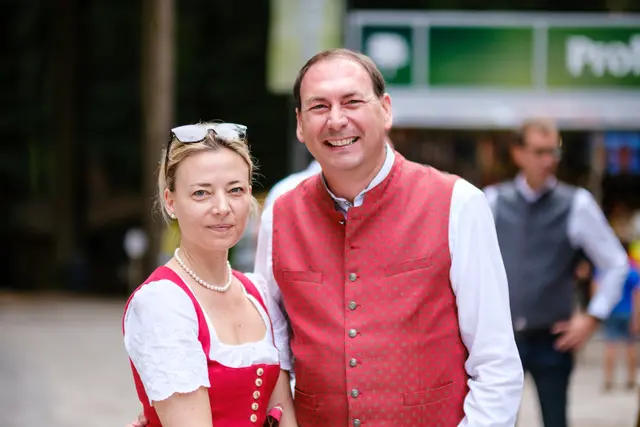Schärdings WKO-Obmann Florian Grünberger mit Begleitung. | Foto: WKO Schärding