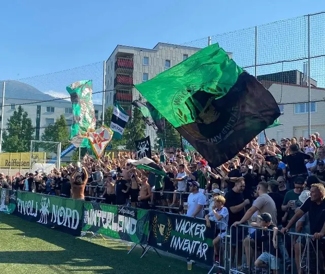 Die FC Wacker Innsbruck Fans sind zu Gast in der Reichenau. | Foto: SVR