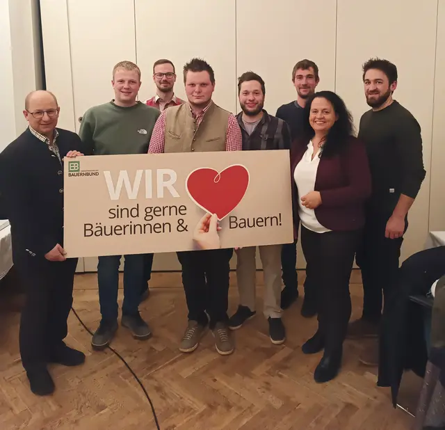 v.l.: BBO Alois Pirklbauer, Christoph Kogler (OG Lichtenberg), Lukas Traxl (OG Reichenthal), Jungbauern-Bezirksvertreter Hannes Stöbich, Matthias Huemer (OG Reichenau), Jungbauern-Ortsobmann-Stellv. Gregor Leitner (OG Lichtenberg), Bezirksobfrau und Landesbäuerin Johanna Haider und Gerhard Füreder (OG Herzogsdorf) | Foto: OÖ Bauernbund