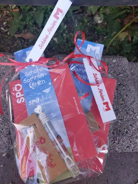 Am Freitag, 3. Juli, dürfen sich Mariahilfer Schülerinnen und Schüler über kleine Überraschungen freuen.  | Foto: SPÖ Mariahilf