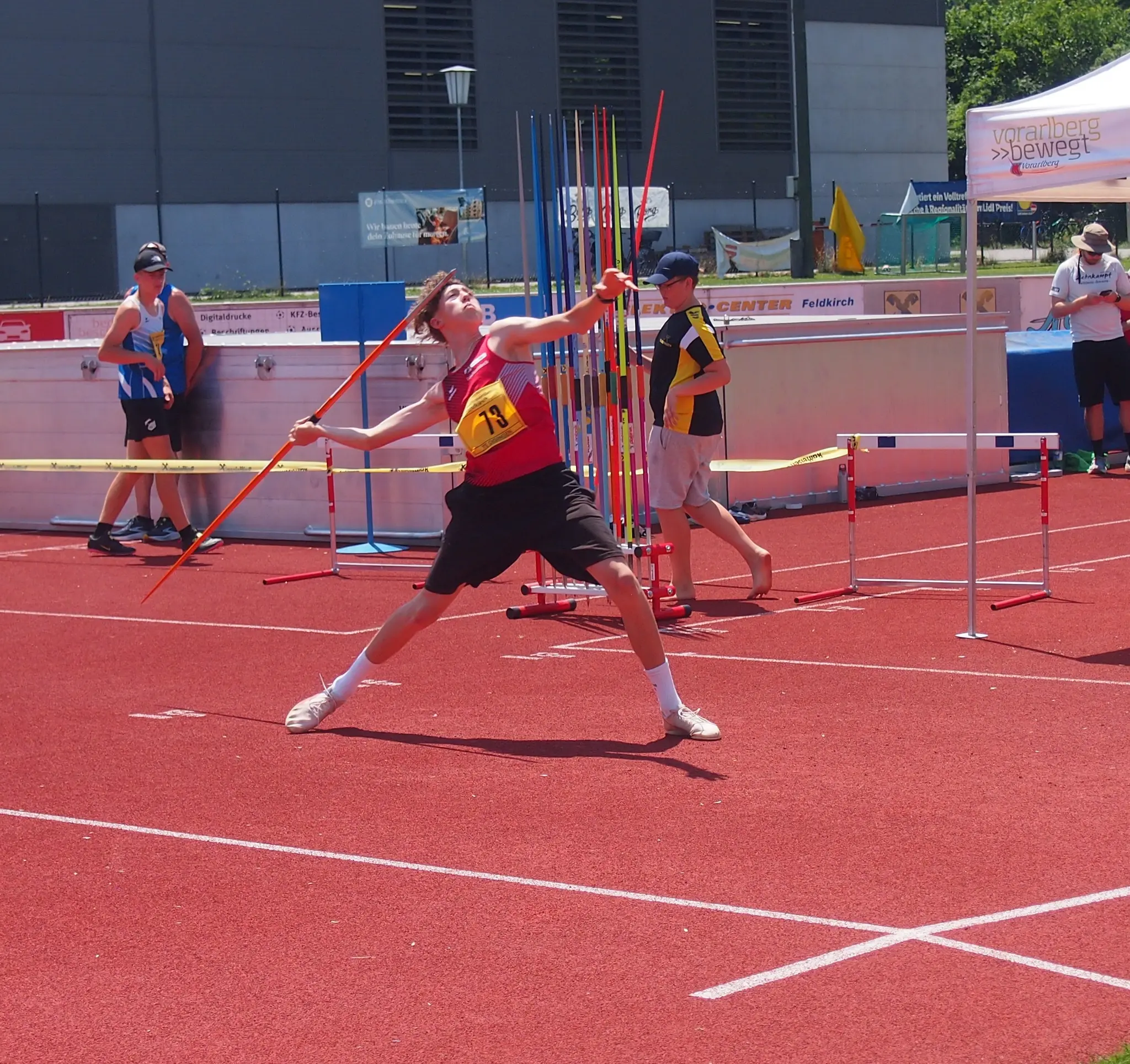 Leichtathletik ÖM: Valentino Santa springt und wirft sich in die Top 10 ...