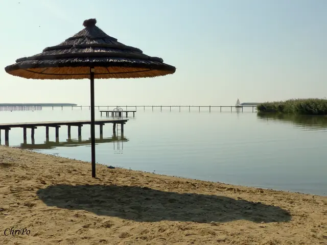 Der Neusiedler See glänzt an den Badestellen Mörbisch, Rust, Breitenbrunn, Illmitz, Neusiedl und Podersdorf mit einer ausgezeichneten Badegewässerqualität. | Foto: Christa Posch