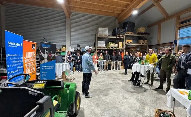 Einblicke aus erster Hand bekamen Jungunternehmerinnen und Jungunternehmer aus der Region beim Golfclub Traunsee-Almtal. | Foto: WKO Gmunden