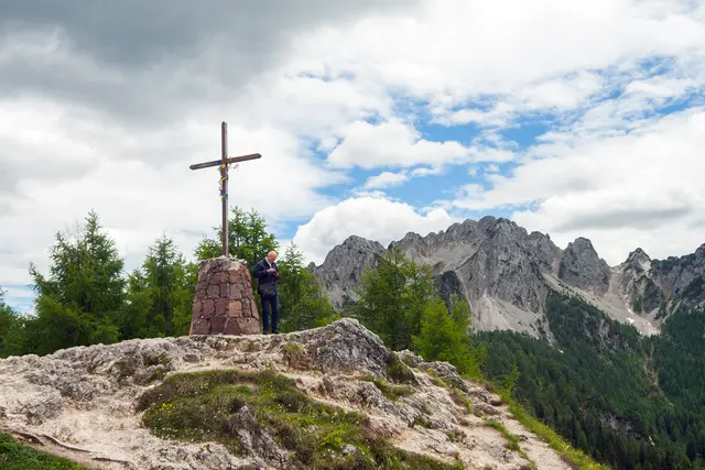 Das kleine Gipfelkreuz. | Foto: © by Ing. Günter Kramarcsik