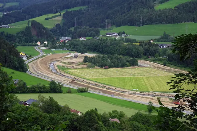 Blick auf die Großbaustelle.