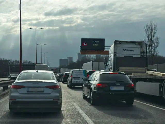 Die Bauarbeiten betreffen neben Öffi-Fahrgäste auch Autofahrende. (Symbolfoto) | Foto: Barbara Schuster/MeinBezirk