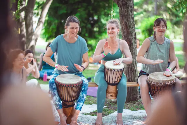 Das Festival verbindet zeitgenössische Yoga-Kultur mit Musik und Wellness. Lebensfreude und Achtsamkeit stehen dabei im Mittelpunkt stehen. | Foto: Florian Ritter