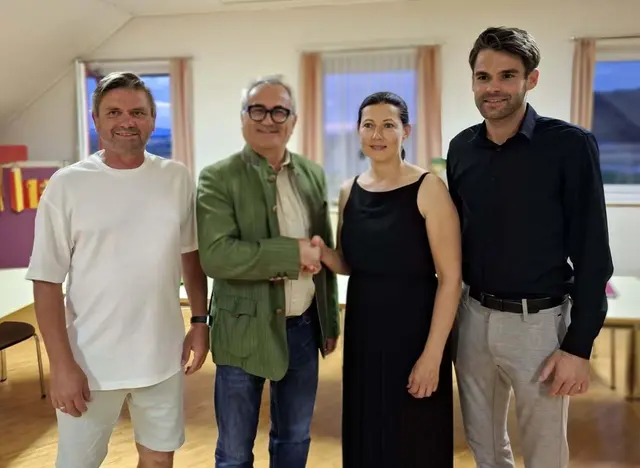 Verabschiedung der Vizebürgermeisterin: 2. Vizebürgermeister Paul Toth, Bürgermeister Norbert Sulyok, Isabell Novosel, Neo-Vizebürgermeister Thomas Polzer | Foto: SPÖ Kohfidisch