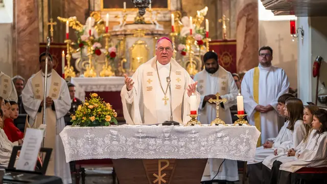 Der Höhepunkt des Jubiläumswochenendes war schließlich der feierliche Festgottesdienst mit Diözesanbischof Alois Schwarz. | Foto: Pfarrverband