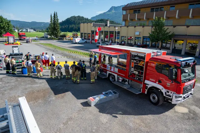 Gemeinsames Lernen und praktische Einblicke standen beim Gefahrgut-Schulungstag in Reutte im Mittelpunkt. | Foto: ©BFV-Reutte 