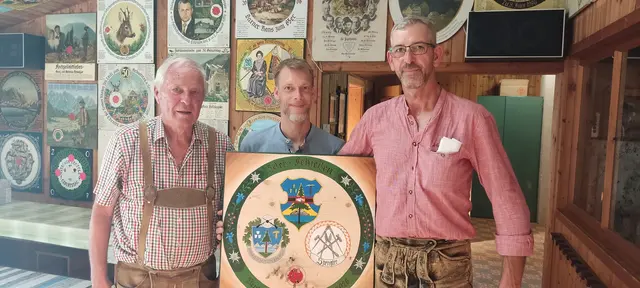 AltOSM Günter Kaube mit Stefan Windhagauer und Thomas Neuhuber. | Foto: Kranzlschützenverein Ebensee