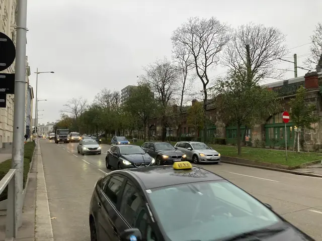 Autofahrende brauchen im Sommer viel Geduld, vor allem am Gürtel. (Archiv) | Foto: Bernd Sommer