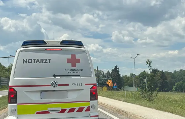 Beide Lenker sollen durch den Unfall Verletzungen unbestimmten Grades erlitten haben. (Symbolfoto) | Foto: MeinBezirk/Lea Kainz