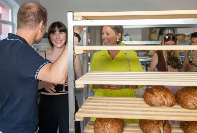 Das Brot wird in der Backstube vor Ort hergestellt. | Foto: © Stadt Innsbruck/F.Bär