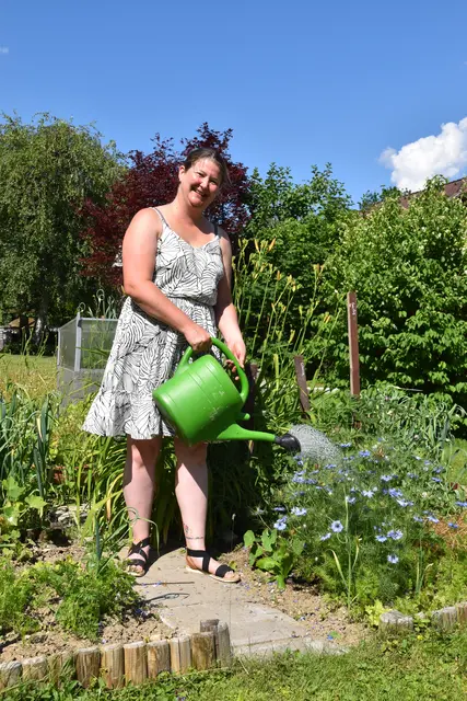 In ihrem kleinen Garten-Paradies in Göstling an der Ybbs ist die Saatgut-Erhalterin Michaela Hofer voll in ihrem Element.