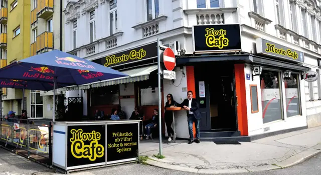 Das Movie Café schließt mit Ende Juni. Danach soll am Standort eine Konditorei entstehen.  | Foto: Movie Café