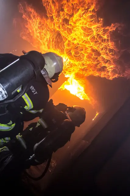 Ein Großbrand zerstörte in Matrei in Osttirol ein Wohnhaus und ein Wirtschaftsgebäude vollständig. (Symbolbild) | Foto: pexels / Bjørn Nielsen