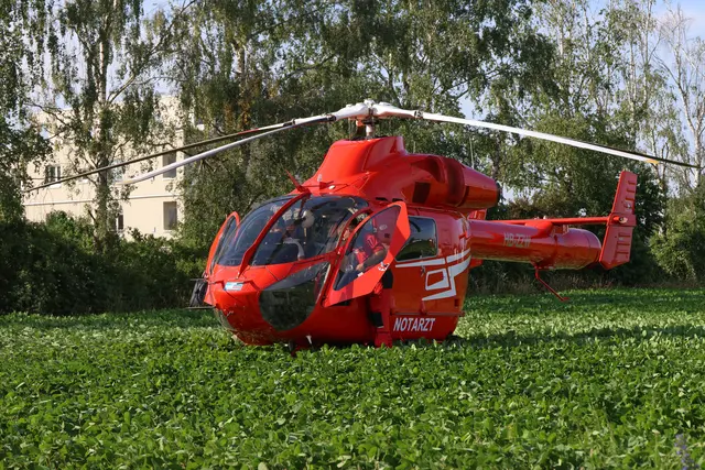 Ein Arbeiter wurde auf einer Baustelle in Gunskirchen so schwer verletzt, dass er nach notärztlicher Versorgung mit dem Rettungshubschrauber abtransportiert werden musste. | Foto: laumat.at
