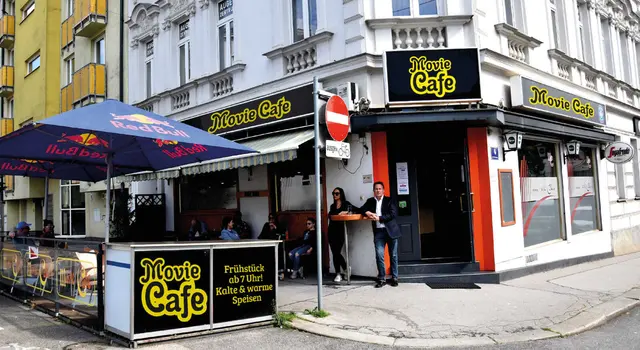 Das Movie Café schließt mit Ende Juni. Danach soll am Standort eine Konditorei entstehen.  | Foto: Movie Café