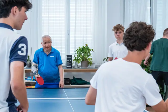 In der Ehrenamtswoche können Jugendliche etwa mit Seniorinnen und Senioren beim Tischtennis duellieren.  | Foto: Wienxtra/Kajetan Koren