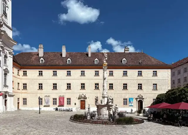 Seit 1697 steht das Gymnasium am Jodok-Fink-Platz. | Foto: BG8