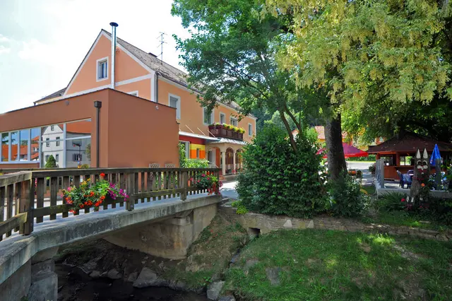 Dorfwirt Lenz-Riegler in Unterlamm | Foto: Lenz-Riegler