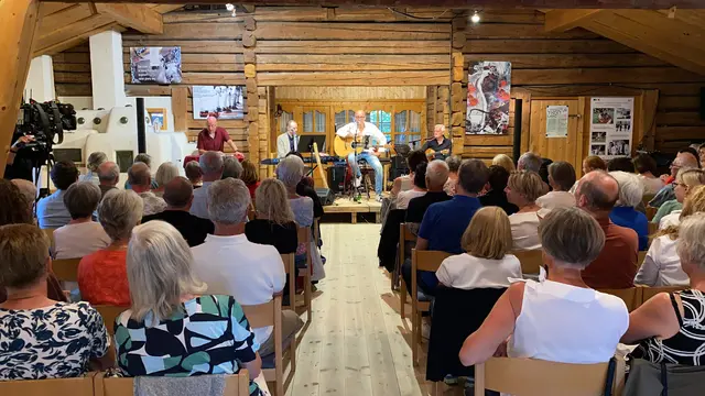 Kultur im Tauriska-Kammerlanderstall in Neukirchen am Grv. | Foto: Tauriska