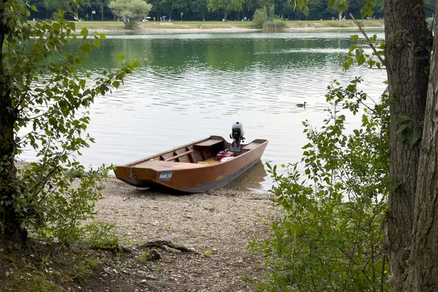 Eine 76-Jährige starb beim Baden am Pichlinger See.  | Foto: Fotokerschi / Werner Kerschbaummayr