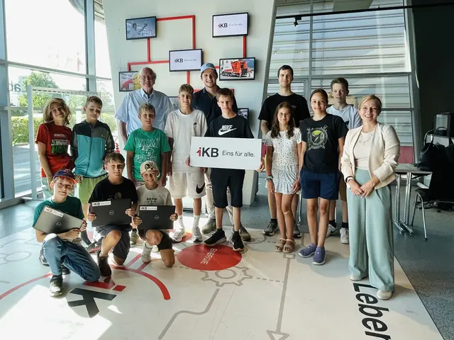 Vergangenes Jahr waren die teilnehmenden Kinder unter anderem im IKB-Smart-City-Lab zu Gast. | Foto: © IKB