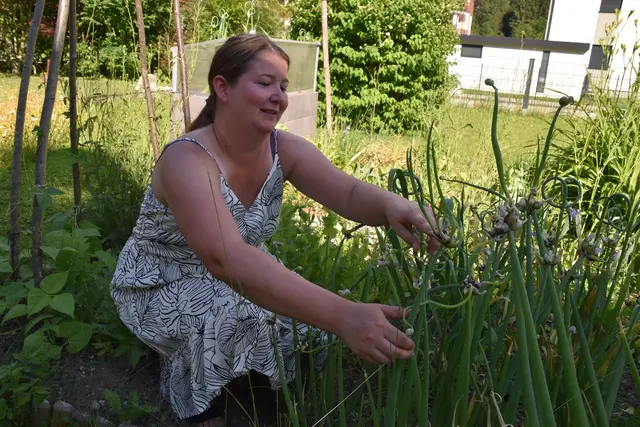 In ihrem kleinen Garten-Paradies in Göstling an der Ybbs ist die Saatgut-Erhalterin Michaela Hofer voll in ihrem Element.