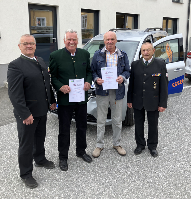 Obmann Josef Fuchs, Adolf Wendl, Johann Kaufmann und Geschäftsführender Obmann Erwin Deimel (v.l.) | Foto: ÖKB Waidhofen/Thaya
