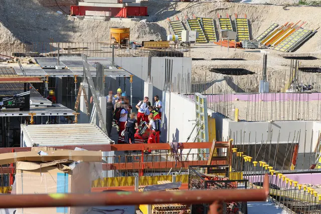 Ein Arbeiter wurde auf einer Baustelle in Gunskirchen so schwer verletzt, dass er nach notärztlicher Versorgung mit dem Rettungshubschrauber abtransportiert werden musste. | Foto: laumat.at