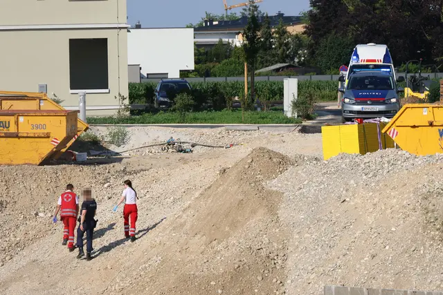 Ein Arbeiter wurde auf einer Baustelle in Gunskirchen so schwer verletzt, dass er nach notärztlicher Versorgung mit dem Rettungshubschrauber abtransportiert werden musste. | Foto: laumat.at