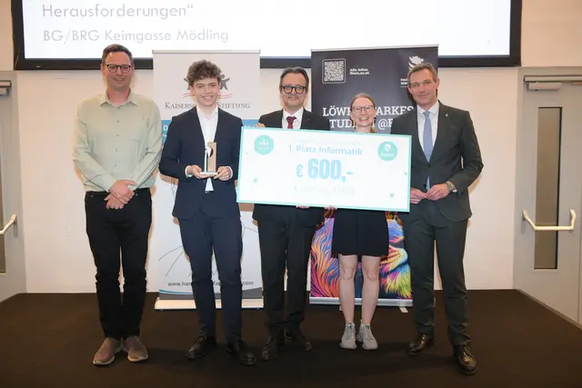 Sieger Informatik: 1. Platz im Bereich Informatik: Nikolaus Koller vom BG/BRG Keimgasse in Mödling | Foto: Foto Tschank