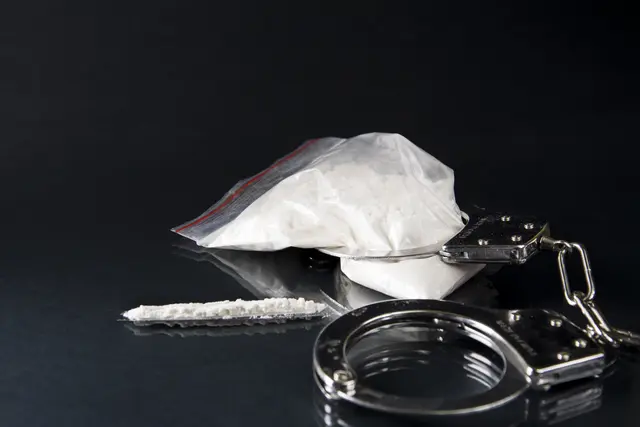 Bei Ermittlungen nach dem Suchtmittelgesetz stellten Polizeibeamte in einer Wohnung in Lienz rund 150 Gramm Kokain sicher. Ein 64-jähriger Mann wurde festgenommen. | Foto: PantherMedia / skuji (Symbolbild)