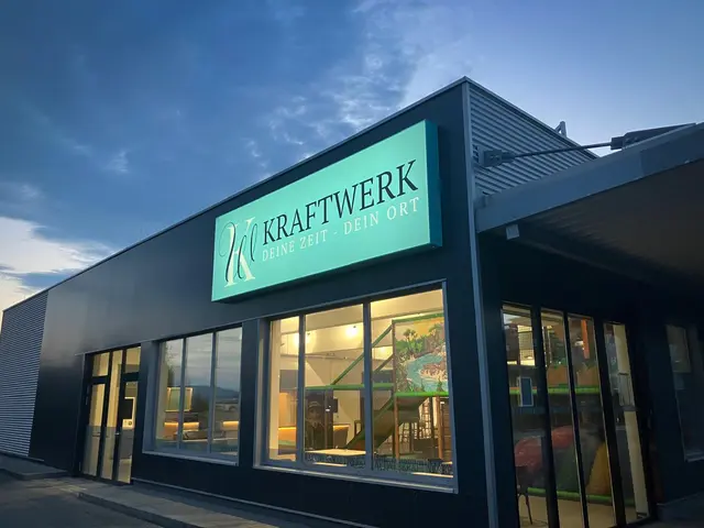 Das Kraftwerk in der Funderstraße belebt die Freizeit- und Fitnessindustrie in der Kurstadt.  | Foto: Kraftwerk