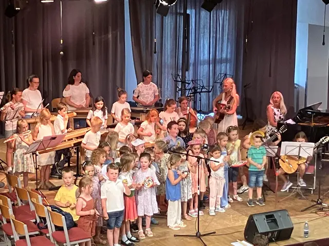 Die Kinder begrüßten in St. Stefan den Sommer mit allen musikalischen Ehren.