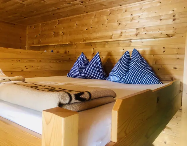 Ein Schlafplatz auf einer Schutzhütte kostet nicht viel – das Nicht-Erscheinen könnte da empfindlich teurer werden. | Foto: RMK/Michaela Kanatschnig